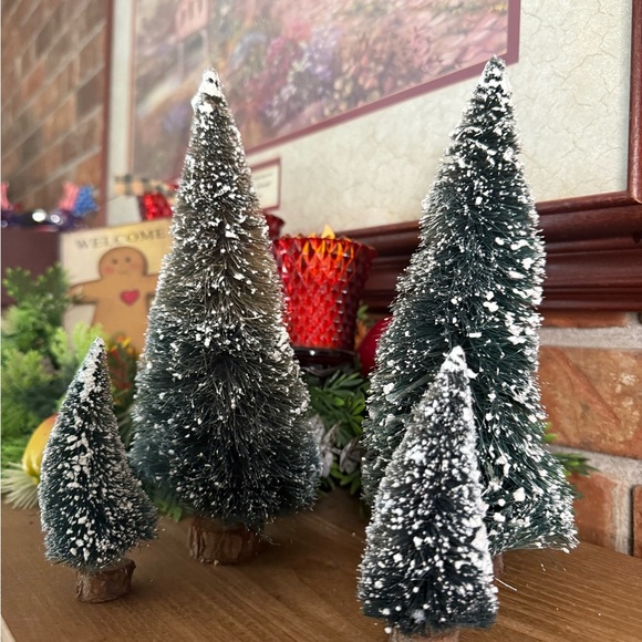 Snowy Evergreens Holiday Tree Set of 4 - Picture 7 of 7